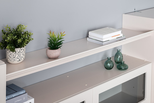 Гостиная Ричфорд композиция 1 с карнизами, кашемир 5981 BS, моно керамика D166-2 ПВХ, белый PE шагрень (собирается на любую сторону)